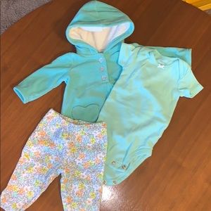 3-piece Carter’s hoodie/pants/onesie three months